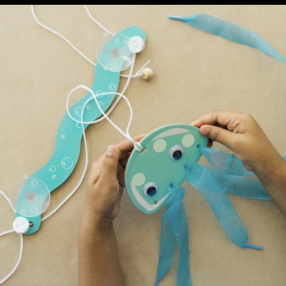 KiwiCo Koala Crate Glowing Nature Box - Picture 6 of 6